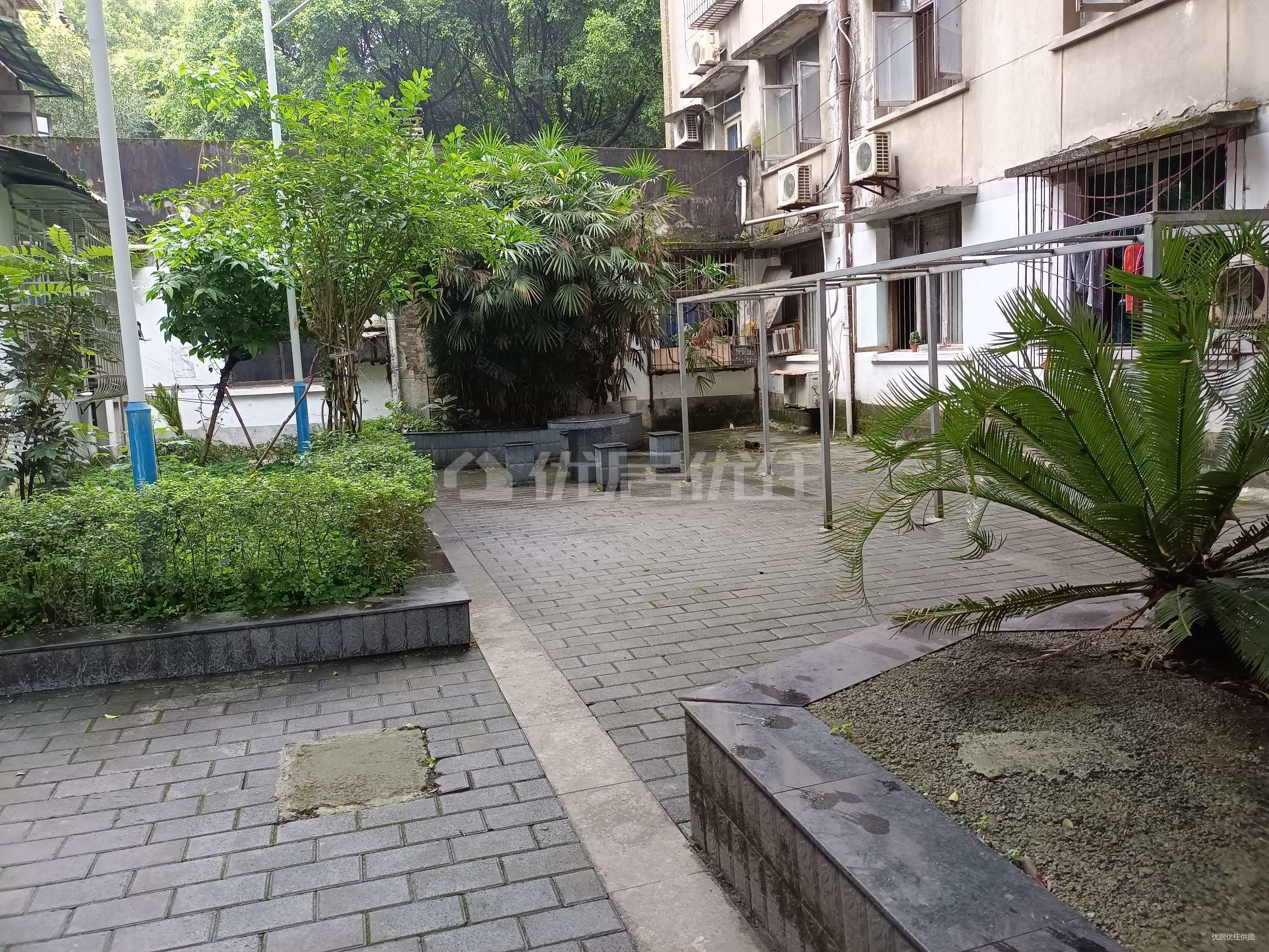 重庆二手房 北碚二手房 龙凤桥二手房 月亮田月光村
