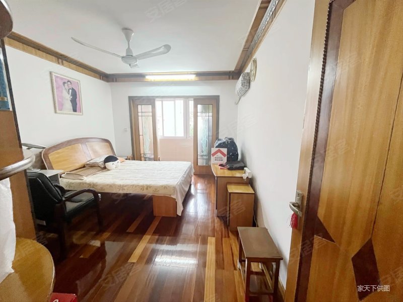 好房梅山世纪苑 中间楼层 地下室 房主急卖回上海