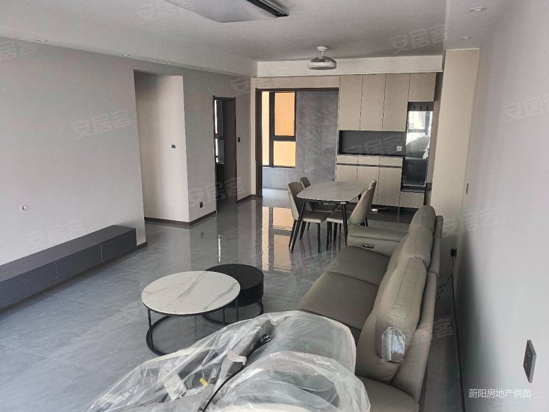 德杰德裕天下精装三室随时看房,价可谈,一次性付款