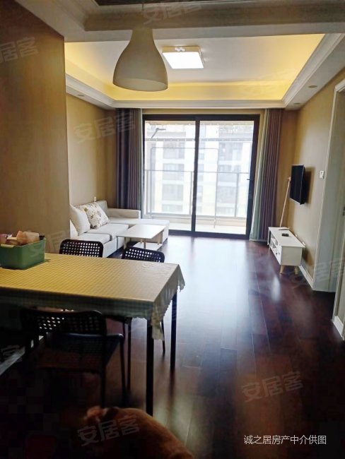 融创御园 三室 十楼 86平 售价60万 有钥匙 随时看房