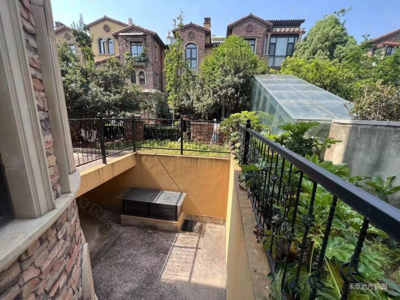 公园1903康醒 大花园端头别墅 产权603平 出门就是商圈