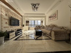 马鞍山花山马鞍山东站慈湖河旁，电梯房，三房三台空调，家电齐全，随时看房出租房源真实图片