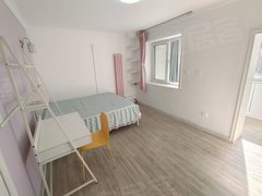 北京昌平霍营霍营地铁西三旗万象汇华龙苑南里主卧带阳台出租房源真实图片