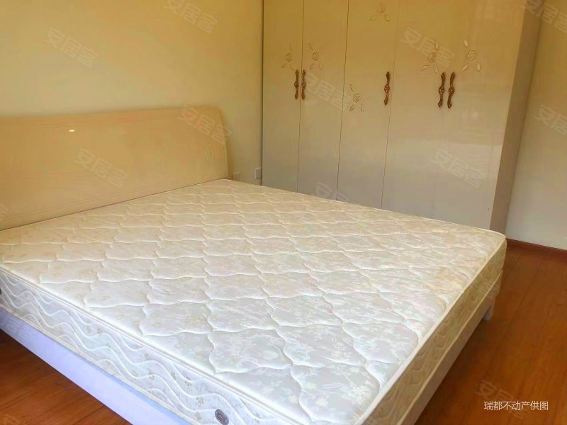 神仙树大院四期正南朝向正对中庭视野开阔户型方正,神仙树大院二手房