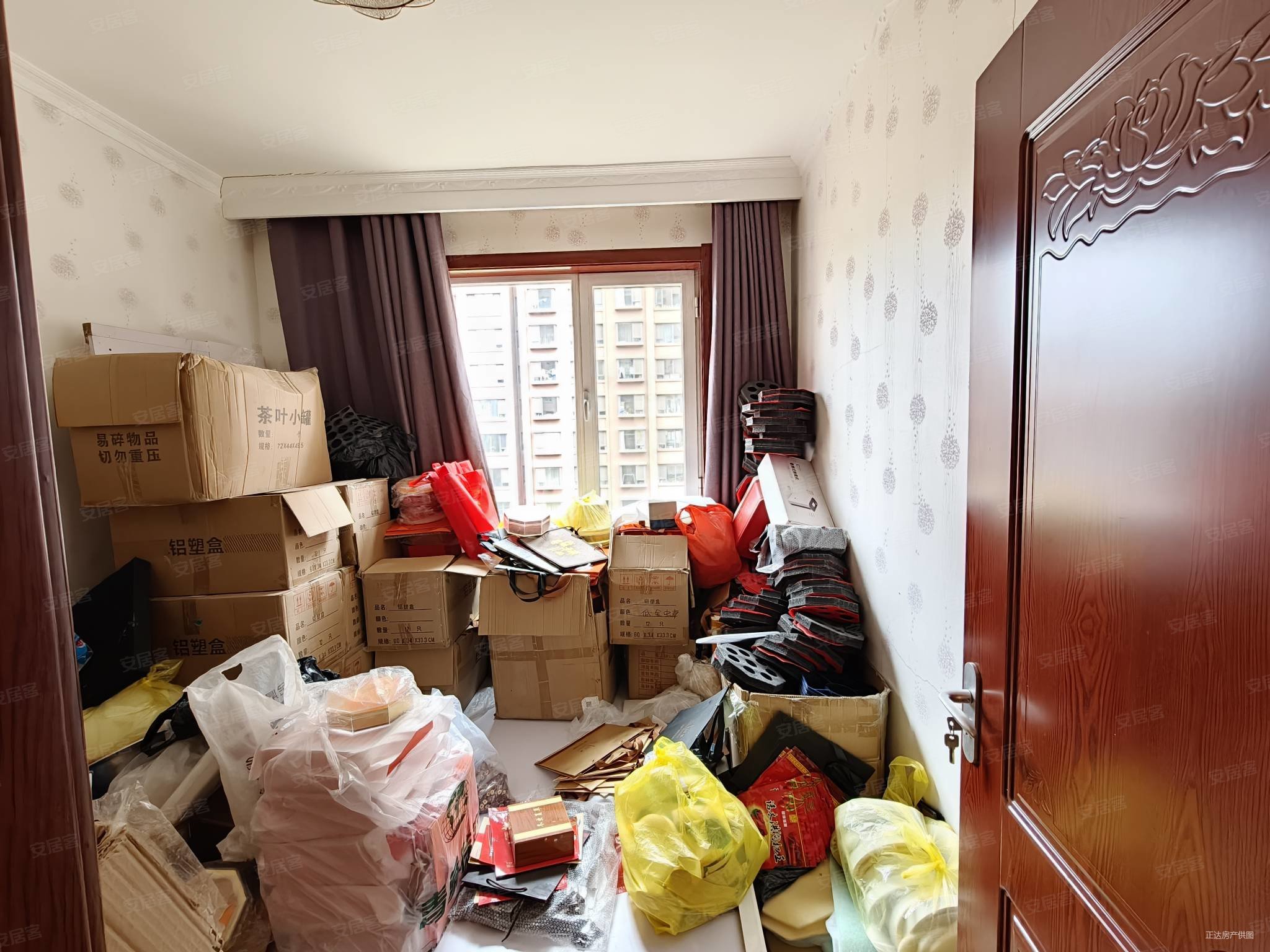 新华联首府(二期)3室2厅2卫145㎡南北188万