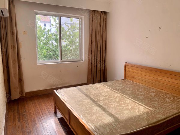 苏州太仓城厢南园新村(太仓)出租南园新村,2楼,老精装,2.