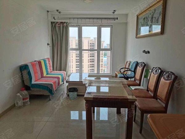 大连金州站前保利金香槟保利金香槟 精装修两室一厅 南北通透出租房源