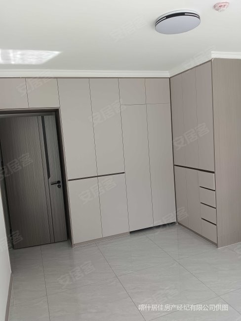 中佑熙悦城3室2厅2卫114㎡南北60万