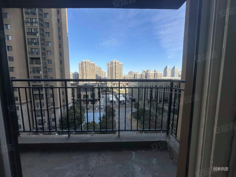 保利鑫城四期双卫格局采光刺眼商圈成熟南北通透双阳台