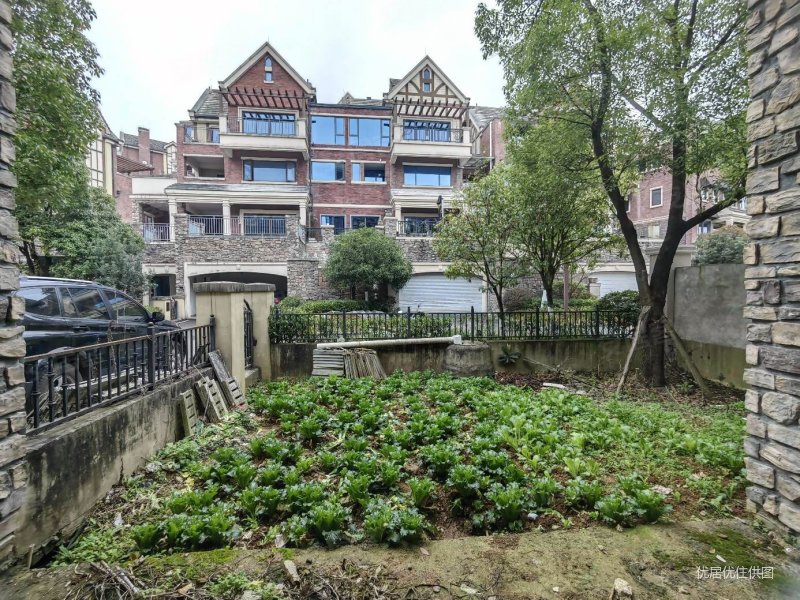 业主亏本出售 保利公园约克郡e户型独栋别墅 共5层 位置好,保利公园