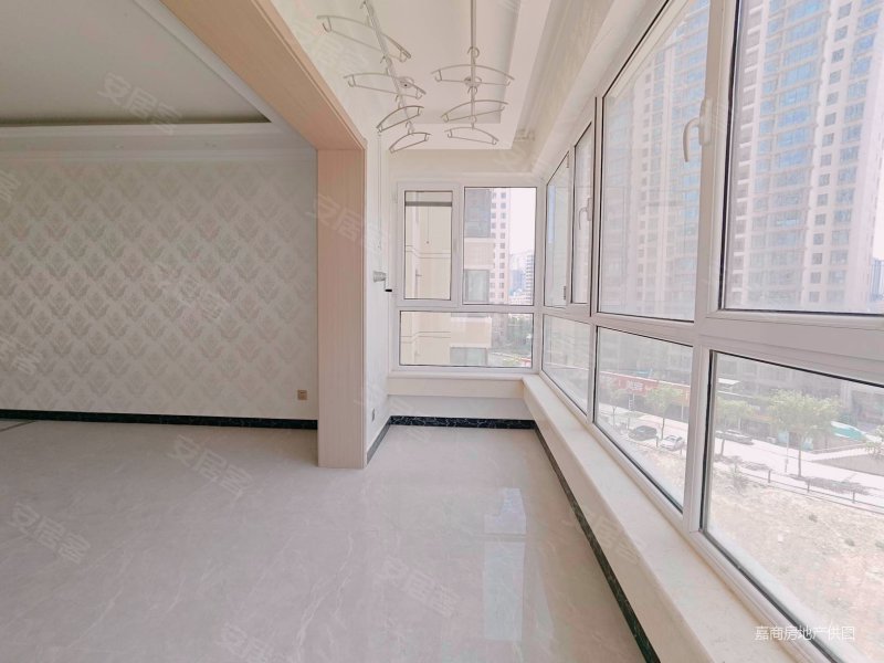 海盛花园 产权清晰 楼层好 南北通透 满五   电梯房