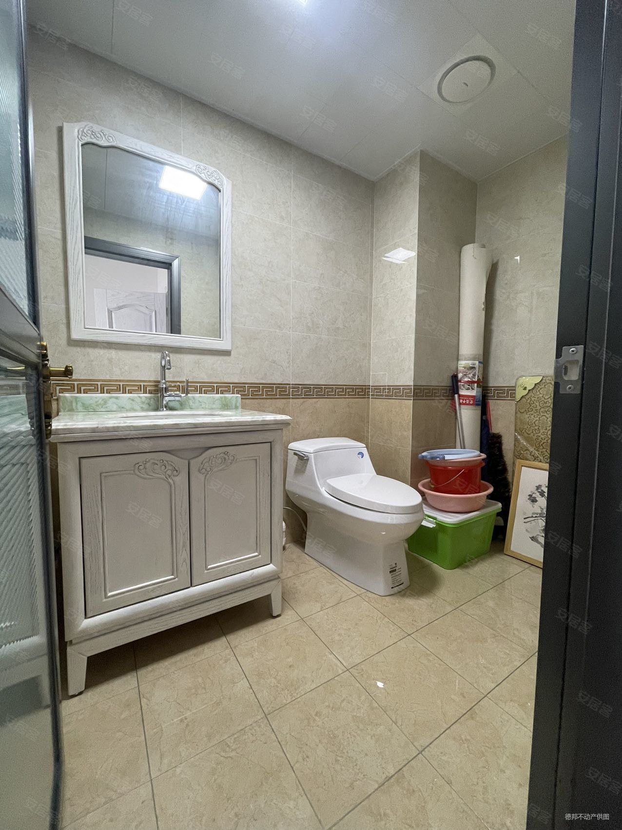 韵和嘉苑3室2厅2卫156㎡南北165万