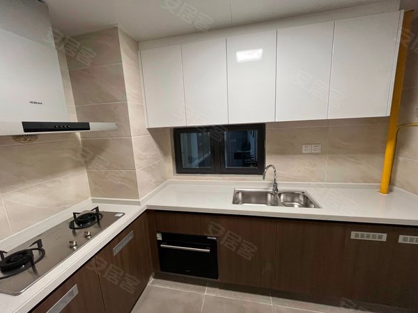 嘉兴海宁海宁市区新海佳苑民水民电银泰城旁 一室精装 客卧分离 拎包