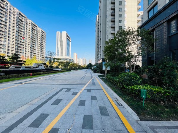 杭州滨江四桥南闻涛诚苑地铁6号线,滨江宝龙泰林大厦旁,闻涛诚苑整租