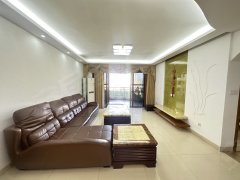 惠州惠城东湖花园七区标准4房，装修保养比较好的一套，阳光充足，随时看房出租房源真实图片