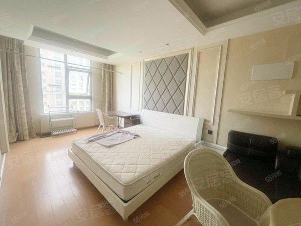 苏州常熟市区世茂75号公馆(一千)无中介费 世茂 古里旁精装一室拎包