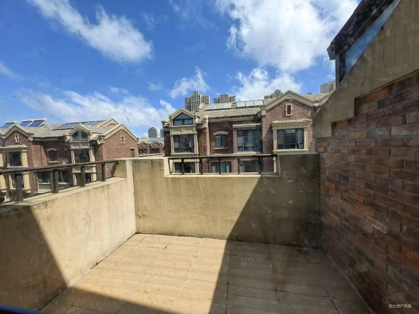 潍坊房产网>潍坊二手房>高新区二手房>新市府二手房>中海大观天下蔷薇