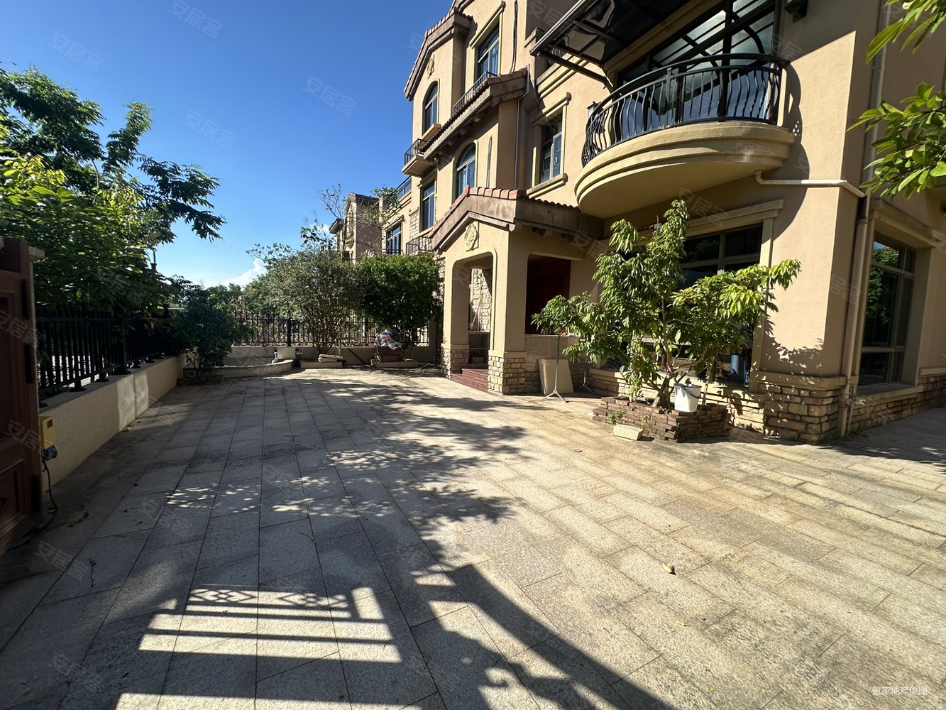 碧桂园城市花园(别墅)5室2厅5卫252㎡南北178万