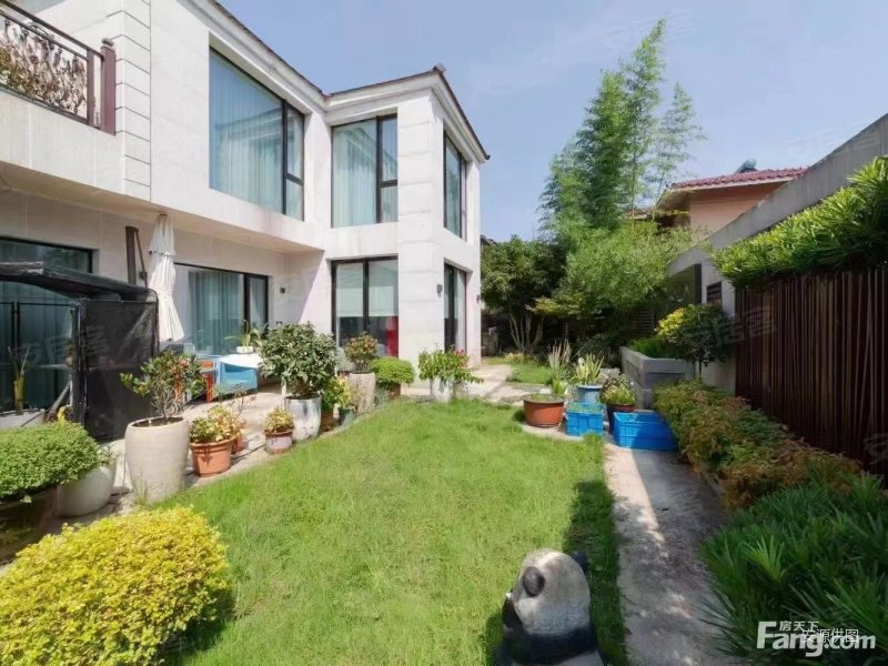 新北区阳光花园别墅