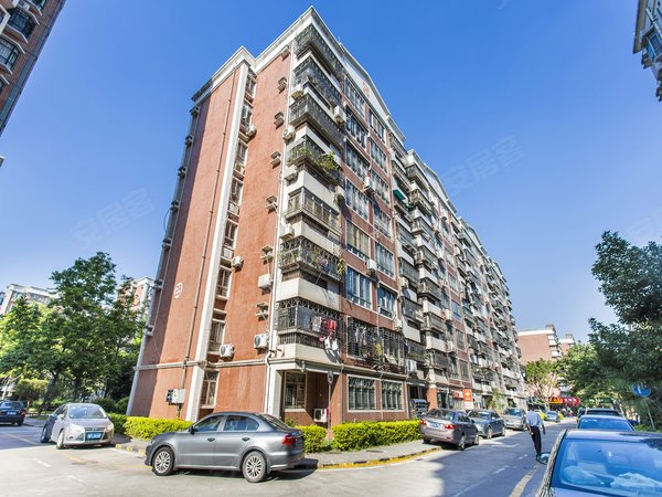 深圳南山前海前海花园大新地铁口,南北通大三房,随时看房,价格可谈