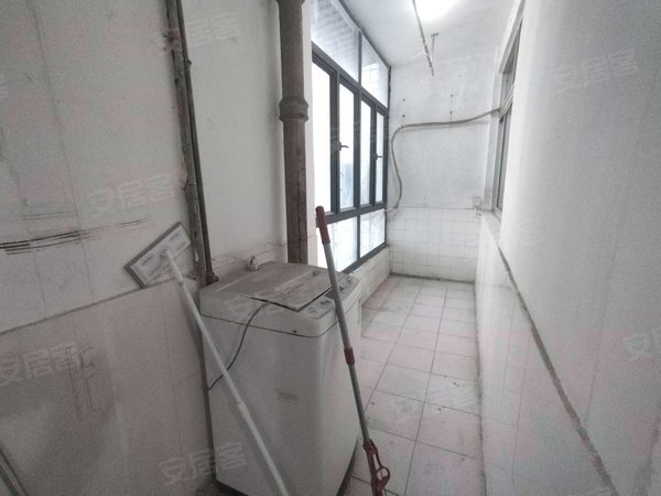 深圳福田园岭园岭新村园岭新村3楼四房可做员工宿舍,有家私电器出租房源真实图片