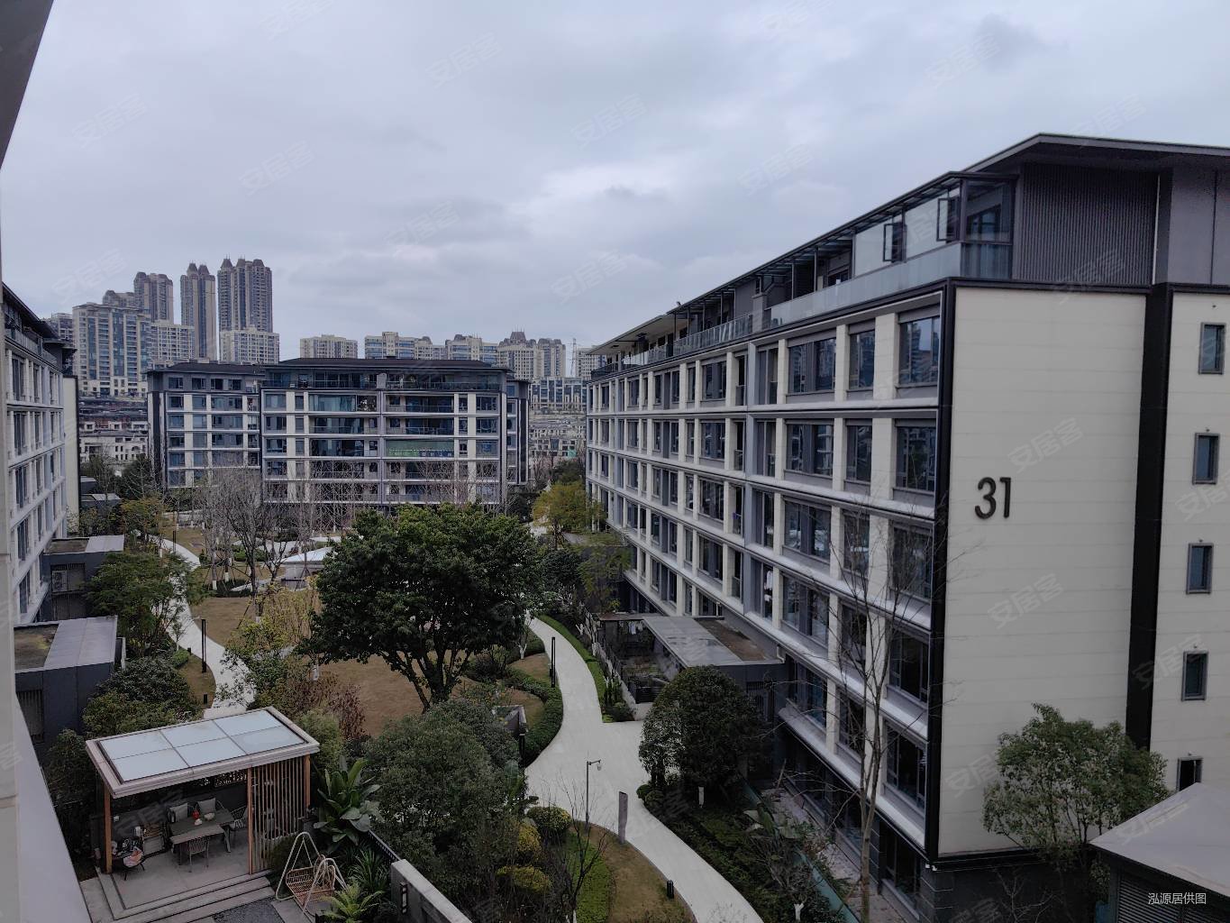 香港置地壹号半岛5室2厅3卫190㎡南北568万