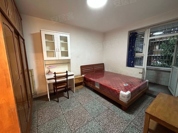 重庆沙坪坝陈家湾陈家湾小区三峡广场.