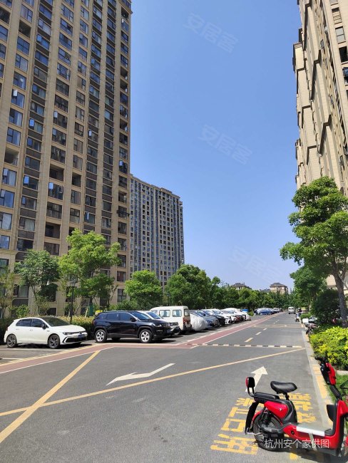 沁源公寓 购物方便 小区新 小三房 交通便捷 正规商品房