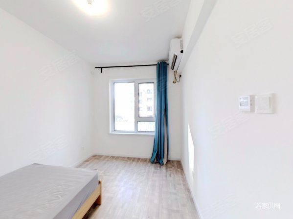 金地艺英里3室2厅1卫97.75㎡南北235万