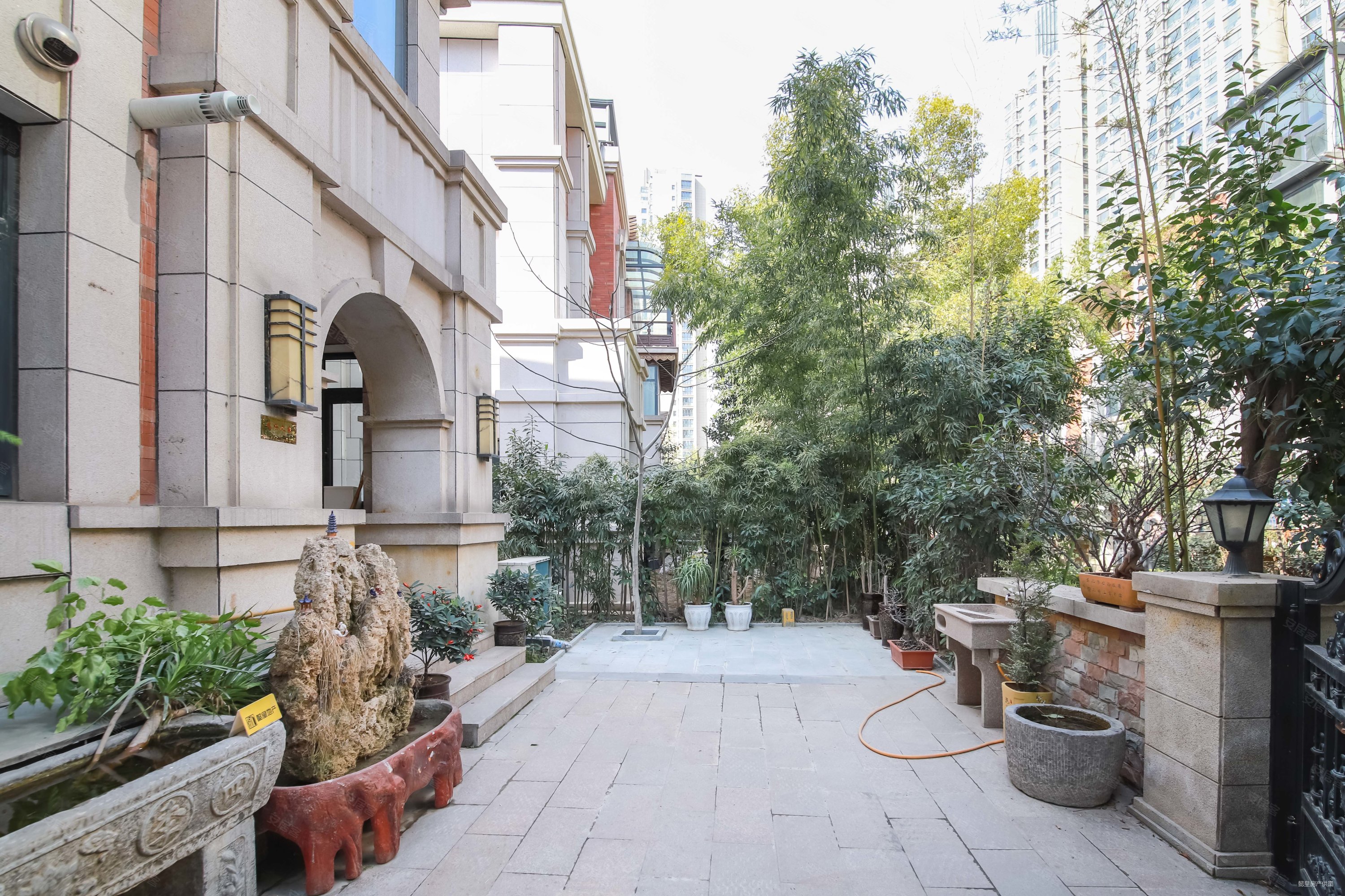 君河湾(别墅)二手房,960万,8室4厅,6卫,700平米-洛阳安居客