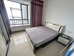 武汉沌口开发区体育中心东风公司体育中心湘隆时代大公馆 一室一厅 温馨明亮 大衣柜出租房源真实图片