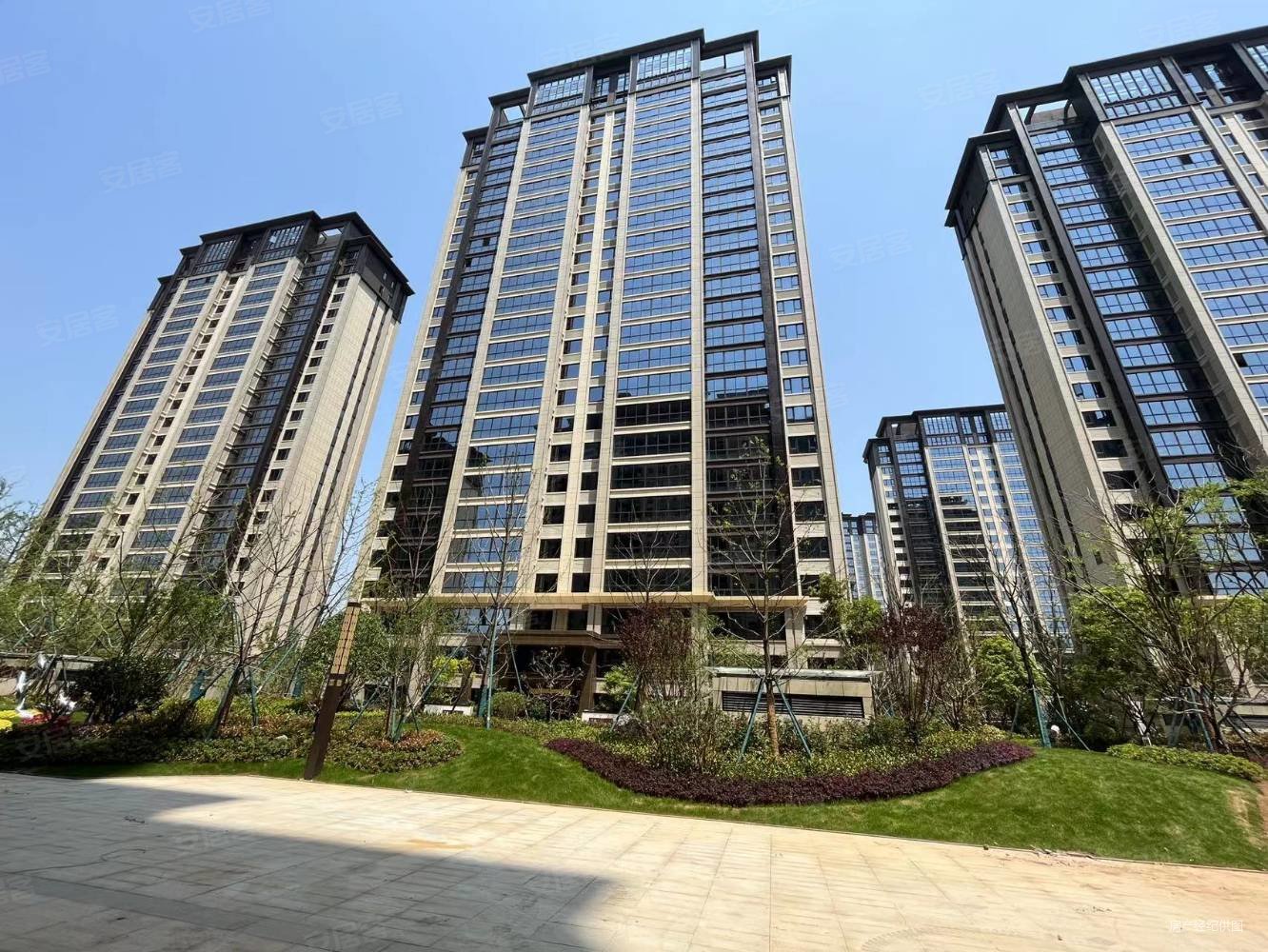 苏溪印象带私家大花园大边套单价17500整个小区单价嘴滴