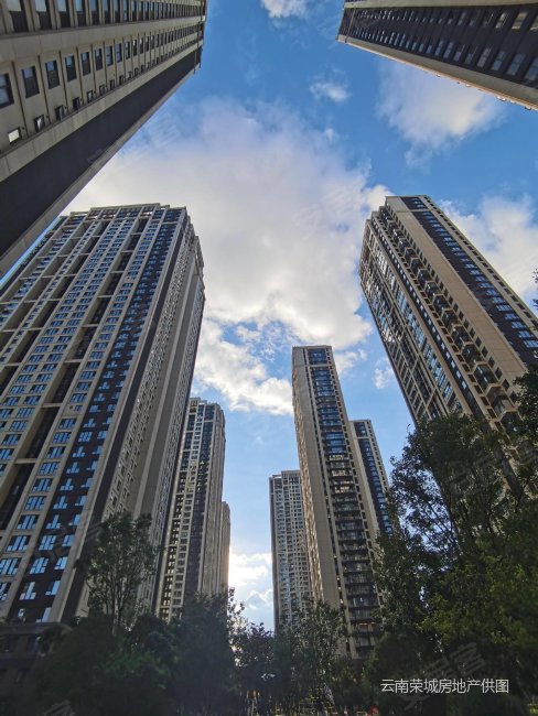 俊发观云海云漫岭(2期)3室2厅1卫88.88㎡东南78万