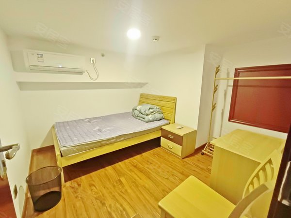 广州黄埔鱼珠广州国际港航中心港航中心loft复式商住两用公寓,可注册