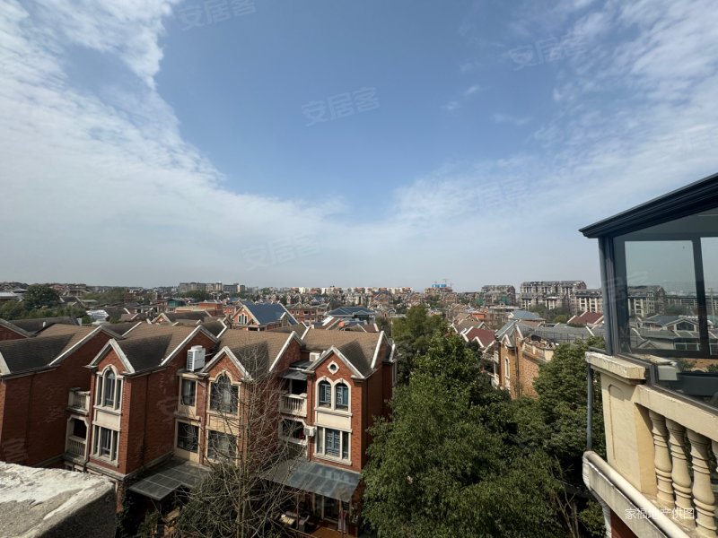 业主急了 格兰小镇 山顶别墅 视野无遮挡 超大花园