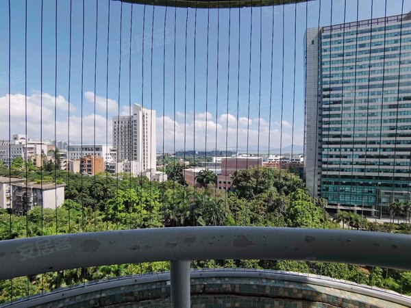 深圳南山华侨城湖滨花园(南山)沃尔玛旁 地铁三房 南向 看海 看华侨城