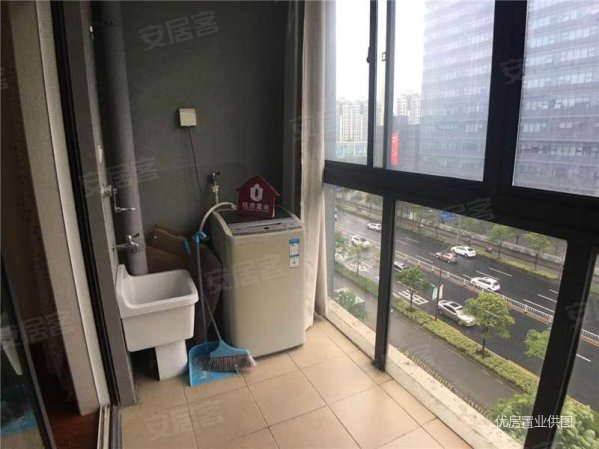 清扬御庭精装单间 单价17000多 花园实小 近地铁 保养好