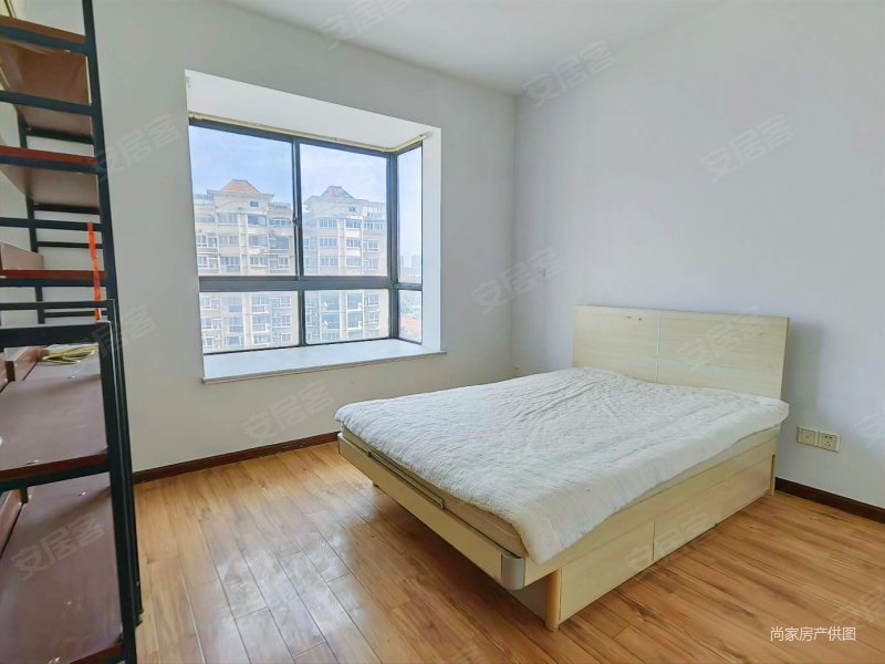 友谊嘉园    地铁口小高层 房东让利110出 随时看房