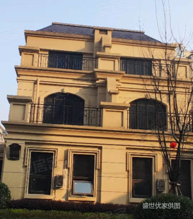 高端住宅 荣盛香堤荣府别墅 191平 330w 入手 联排