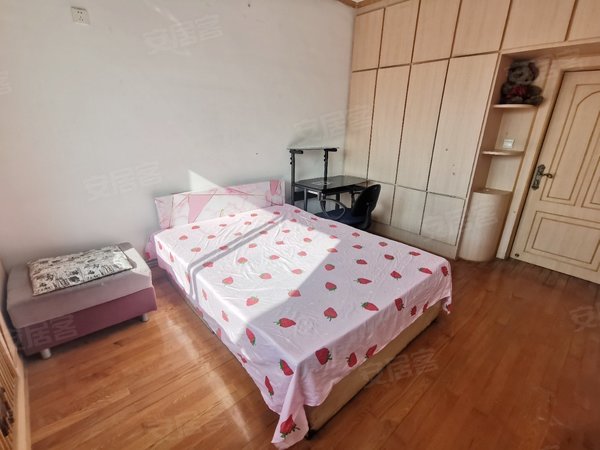 沈阳铁西滑翔凌空七小区出门滑翔地铁口押一付一 万达广场 家乐福