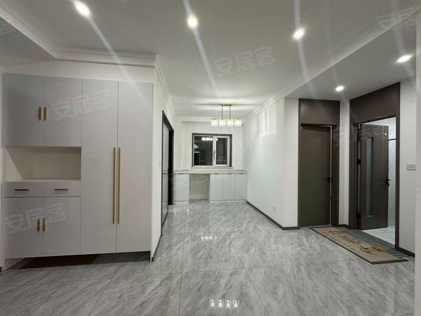 大连金州金州八一路碧桂园渤海郡|碧桂园渤海郡11楼,顶楼安静,3室2厅全屋定制,家电都配置出租房源真实图片