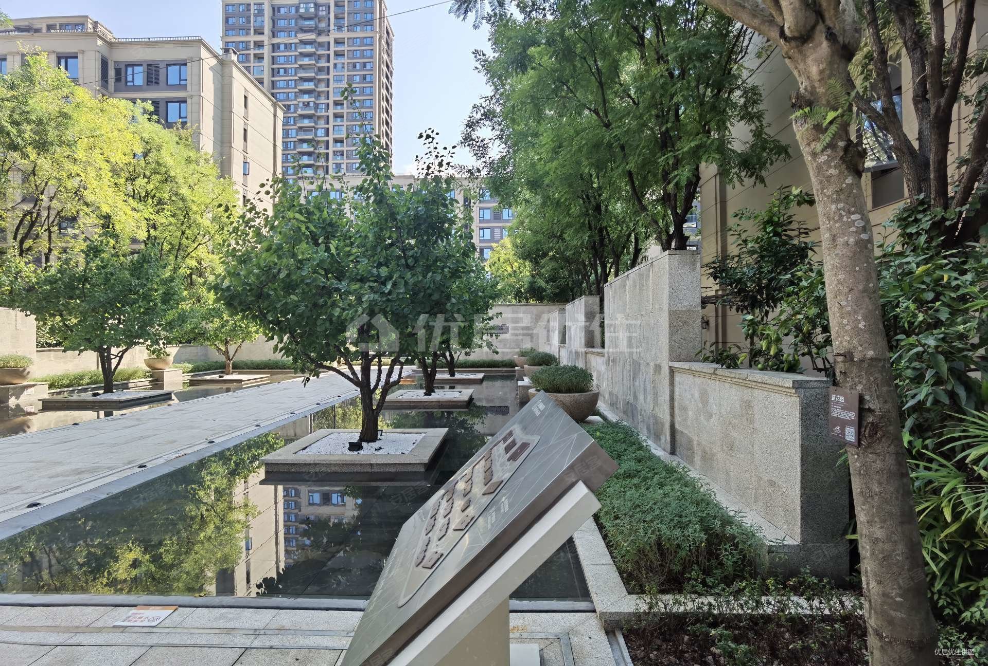 中交中央公园悦颂3室2厅2卫105.92㎡南166.65万