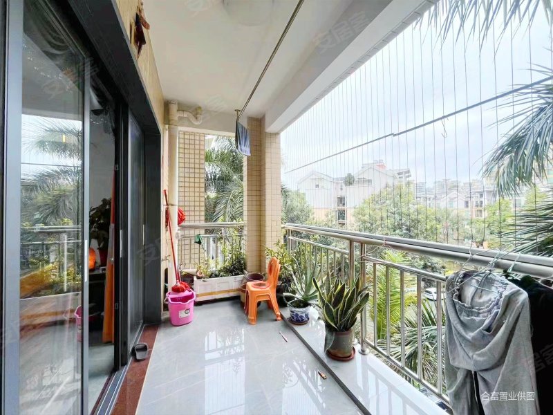 雅居乐雍景豪园朝南望花园小三房精装修双卫格局