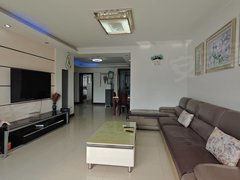 桂林叠彩中山北路群山花苑 沃尔玛附近电梯房 高楼层 民水电 随时看房出租房源真实图片