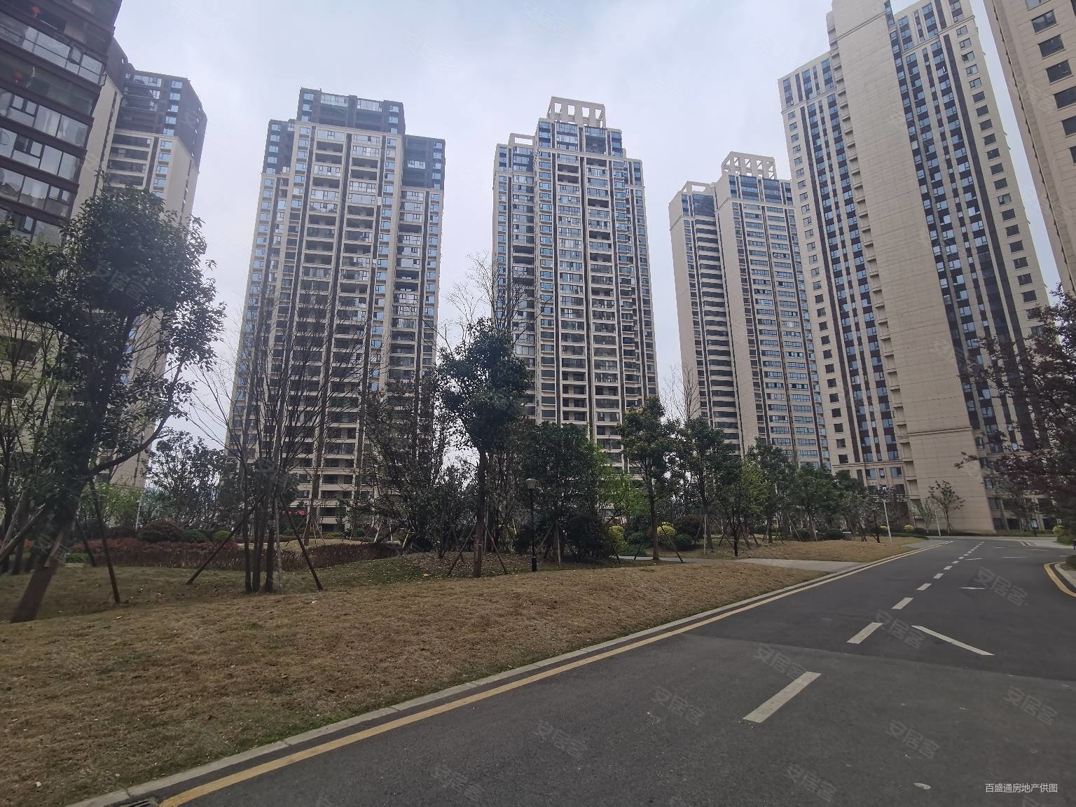 绿地国际花都(f区)二手房,66万,4室2厅,2卫,134平米-贵阳安居客