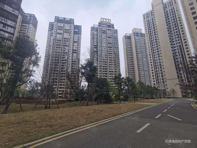 绿地国际花都(f区)二手房,66万,4室2厅,2卫,134平米-贵阳安居客