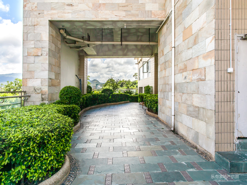 低于指导价沙头角口岸大2房,中英街门口 户型方正格局实用,瀚海翠庭