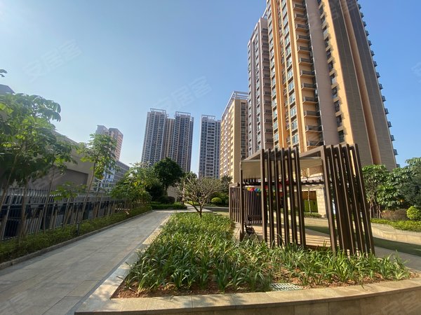 【多图】平湖佳兆业广场,平湖租房,佳兆业君汇公馆,精装大四房!