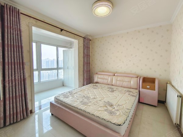 西安未央经济技术开发区文景雅苑龙首原地铁口 龙首商业街 主卧阳台