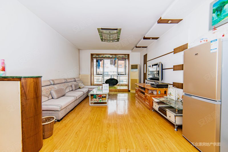 出行方便 购物方便 密度低 南北通透 满五 近医院,馨苑小区二手房,192